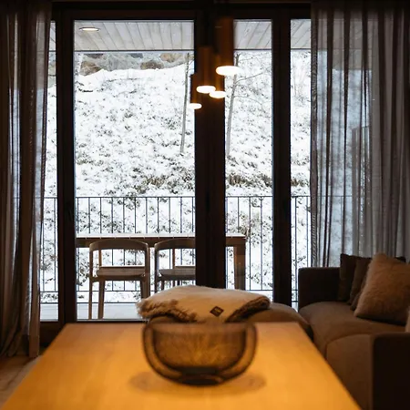 Isard Residences By Leo *
